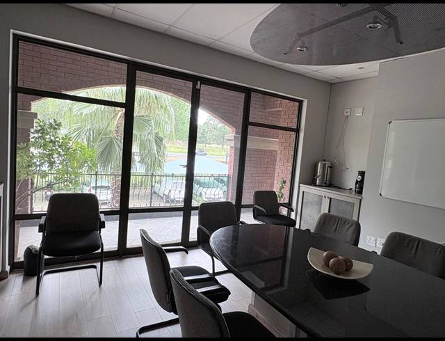 450M² OFFICE FOR SALE IN FOURWAYS